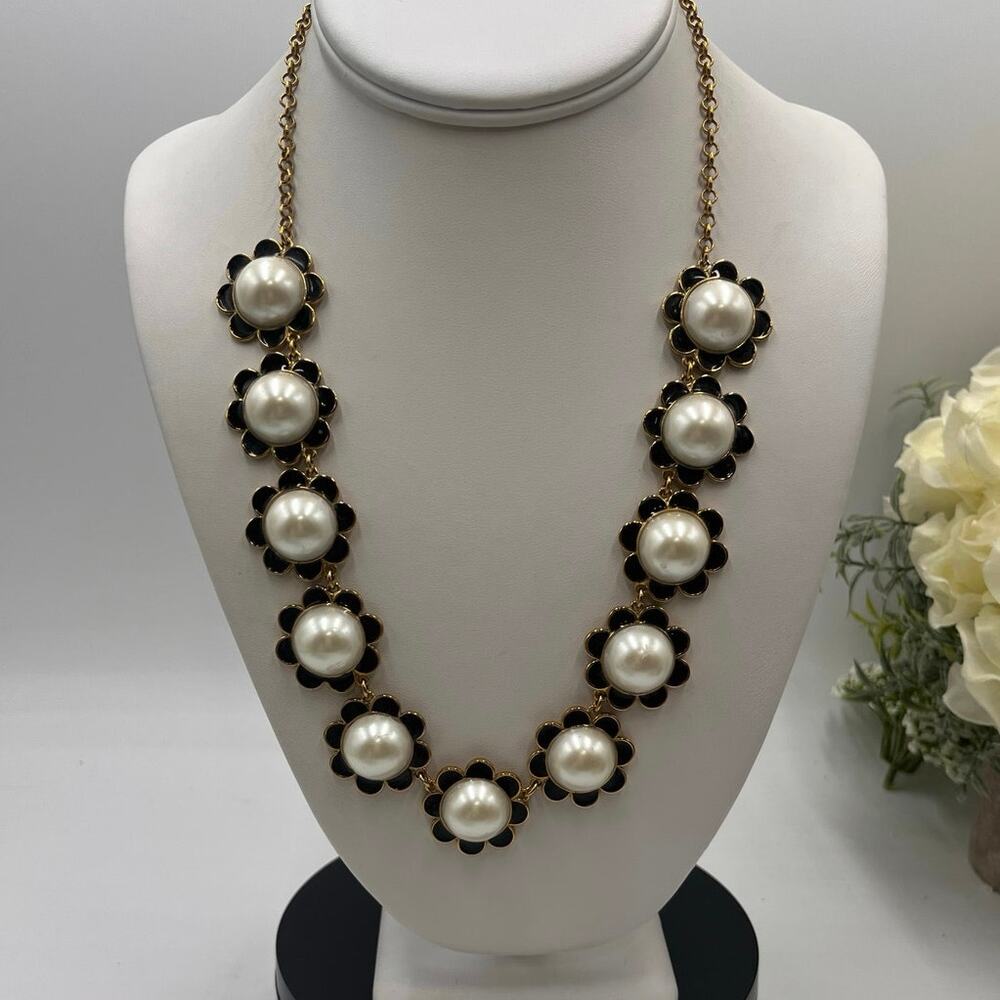 Kate Spade Taking Shapes Faux Cabochon White Pearl Black‎ Enamel Flower Necklace